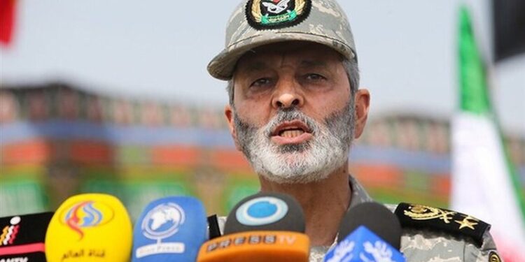 Iran’s Top Commander Underlines Incorporating Passive Defense into National Planning