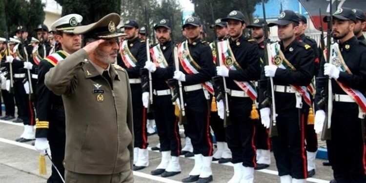 Top General: Iran’s Naval Units Fully Prepared for Potential Clash